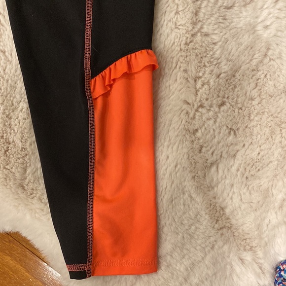 3 Pair of Stretch Leggings - Picture 11 of 12